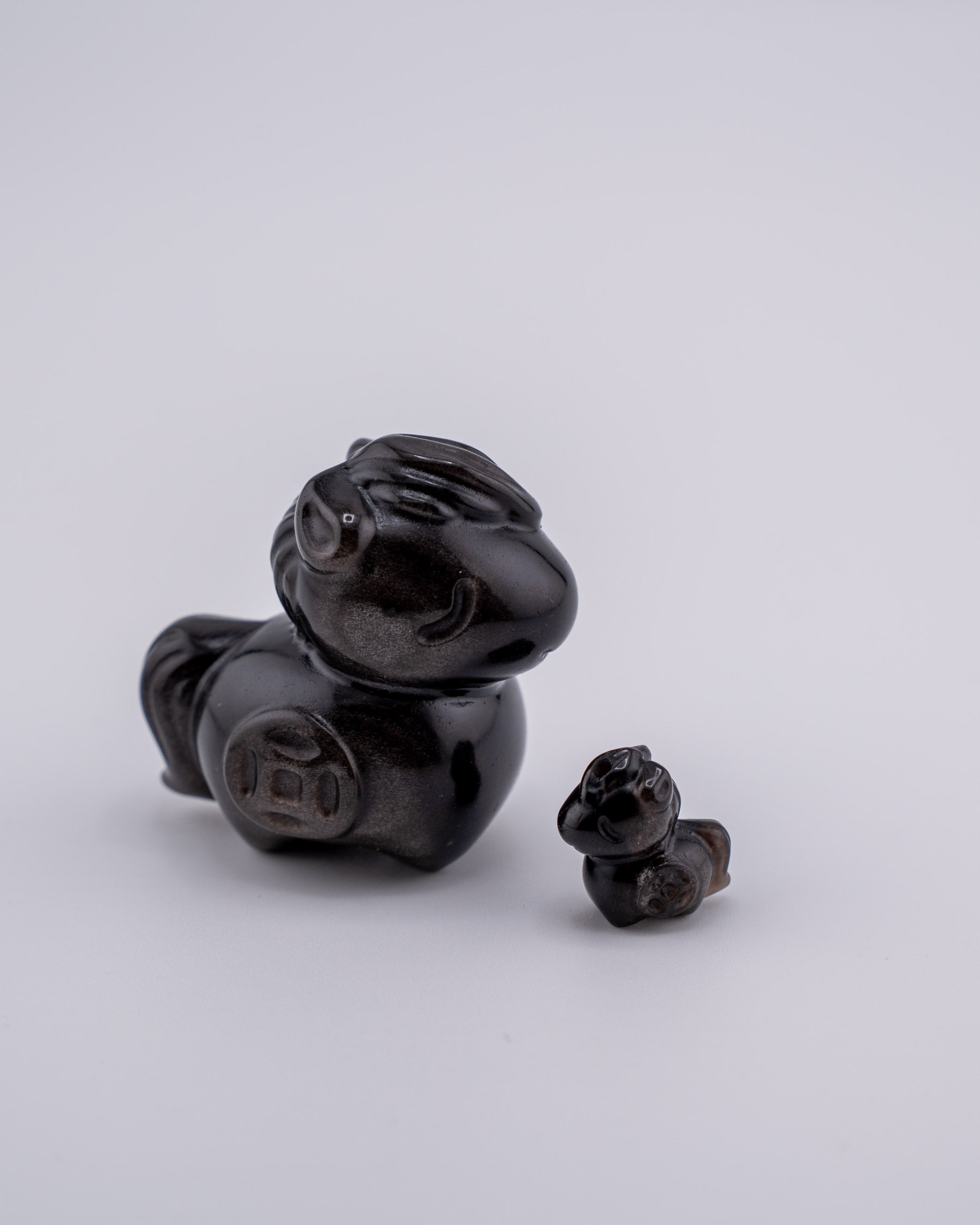 马上有钱 Silver Sheen Obsidian Horse Ornament